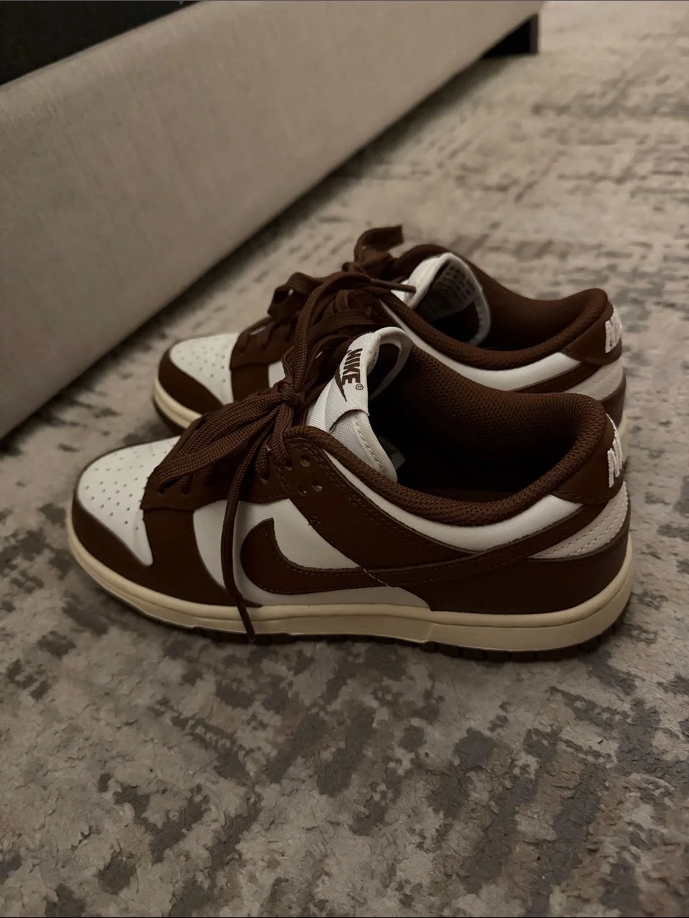 Nike Men’s Low-Top Sneakers - Brown & White